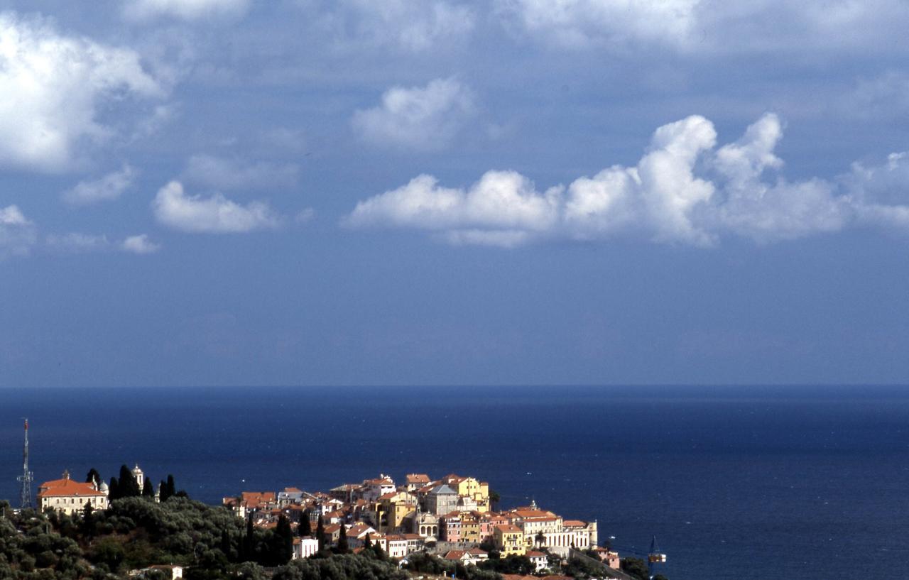 Uliveto Saglietto Agriturismo A Poggi Apartments Imperia Exterior photo